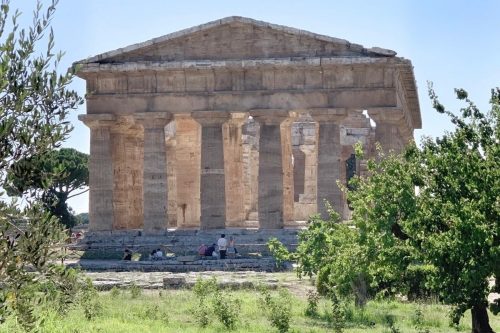 Lee más sobre el artículo Recorriendo los imponentes templos de la Magna Grecia en Paestum